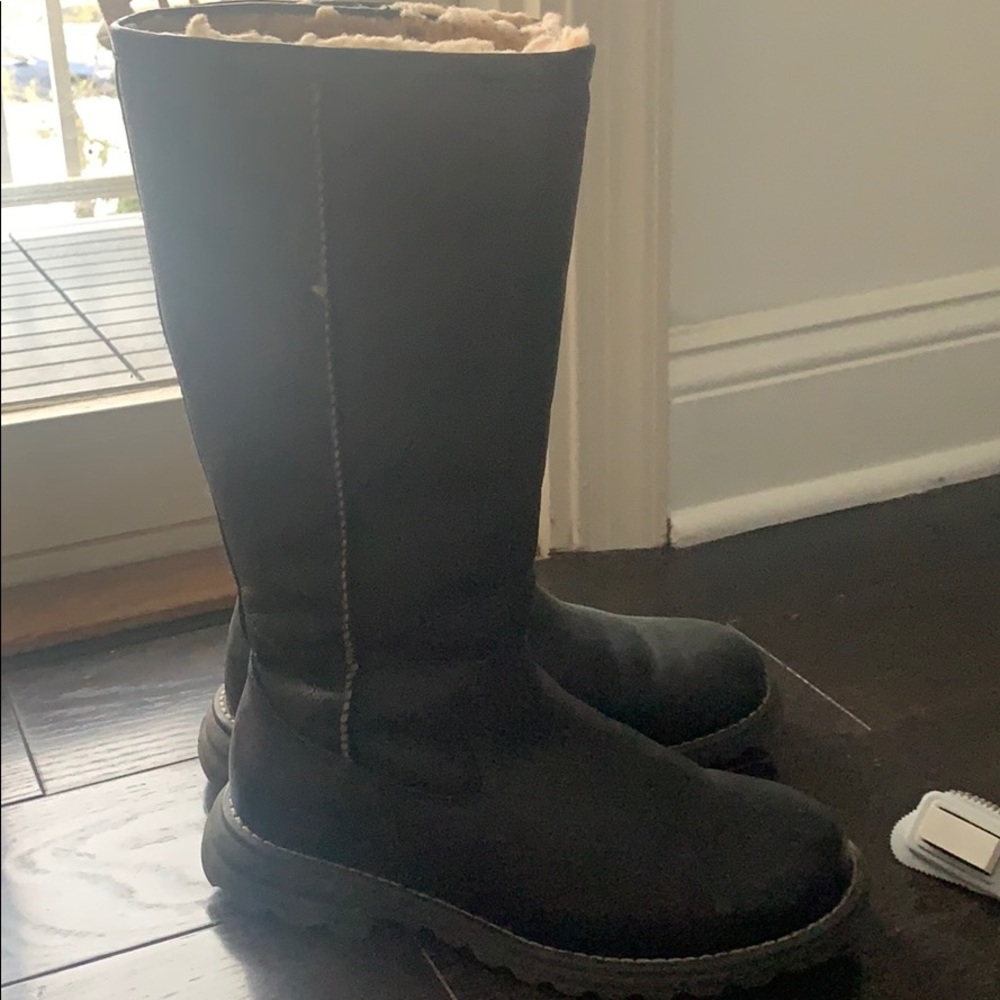 UGG leather water proof boot